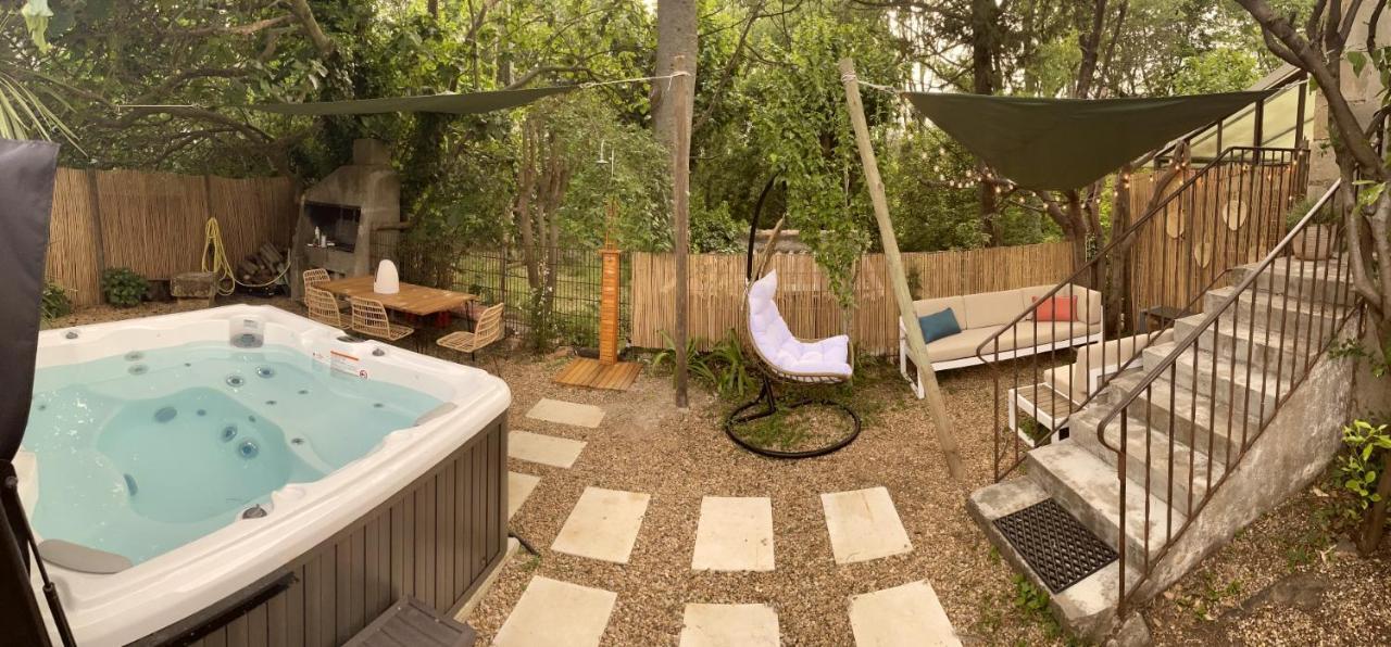Maison Dans Les Arbres, Spa, Tennis, Parking نيم المظهر الخارجي الصورة